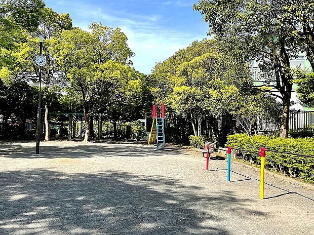 池ノ端公園（約650m）
