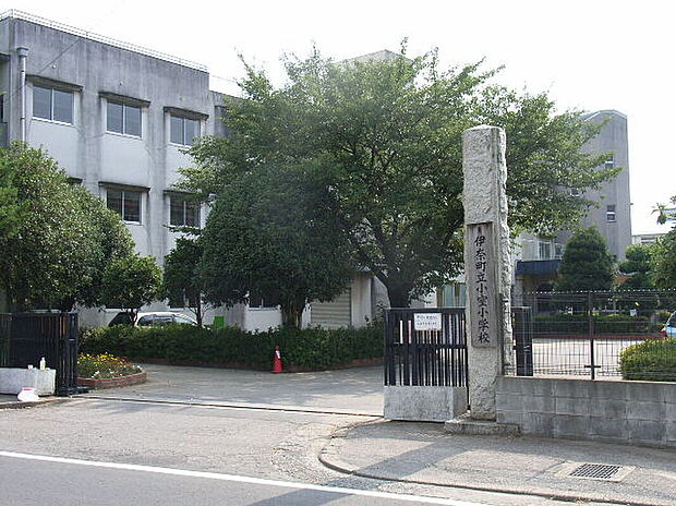 小室小学校