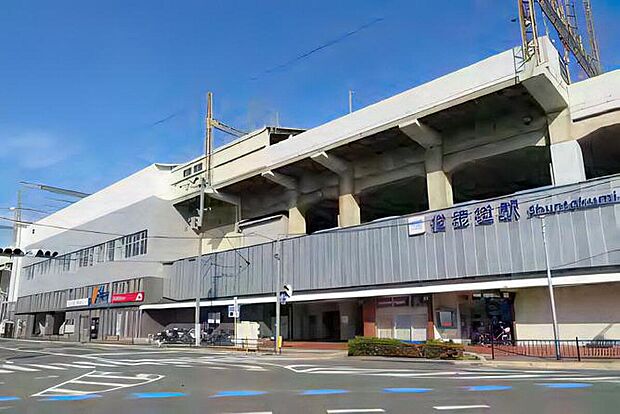 【複数沿線利用可能】おおさか東線や近鉄大阪線・奈良線が徒歩で利用でき、交通利便に恵まれた立地。都心や奈良方面など、広域アクセスしやすく、通勤や通学の他、休日の行動範囲が広がります。