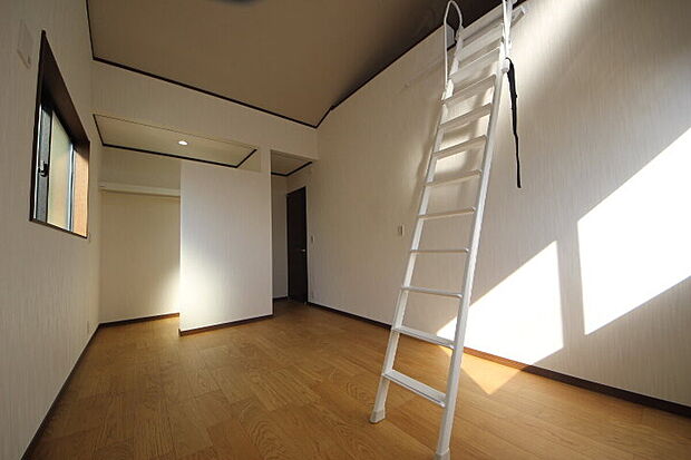 (当社分譲済施工例 洋室)全窓Low-Eガラスでお部屋の冷暖房効率があがります