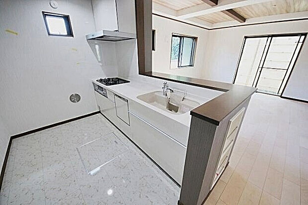 (当社分譲済施工例 キッチン)浄水器・食洗機付システムキッチン