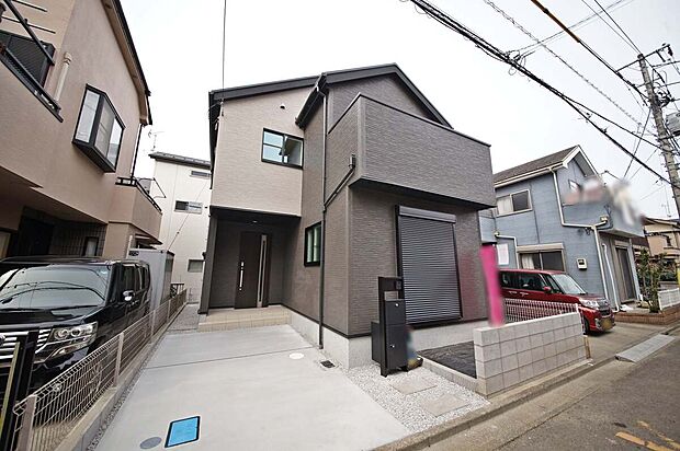 南道路につき陽当たり良好！車を停めやすく開放感があるオープン外構の3LDK