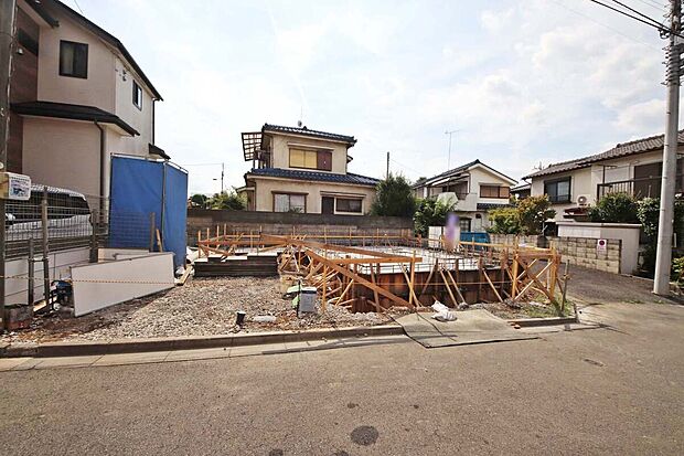 ペアガラス・全居室2面採光+収納完備・WIC・対面キッチン・浴室乾燥機・スマートロックなど設備充実