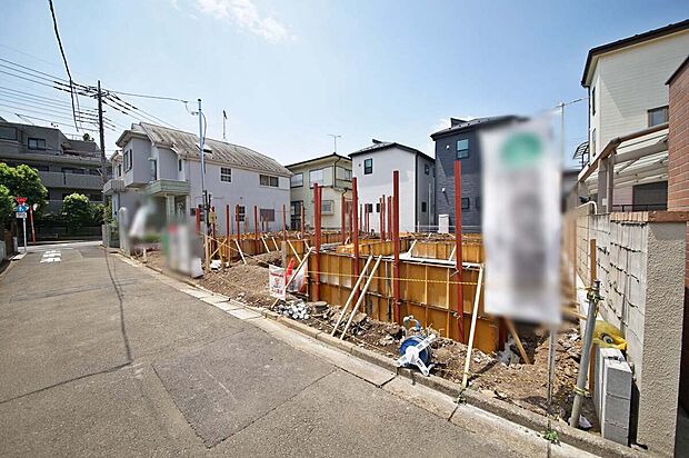 【外観】人目を気にする事無く家族団らんを楽しめる2階LDK!吹抜けがあり開放感良好