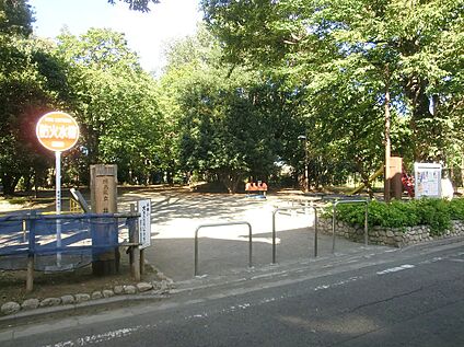 井頭の緑地公園 約217m