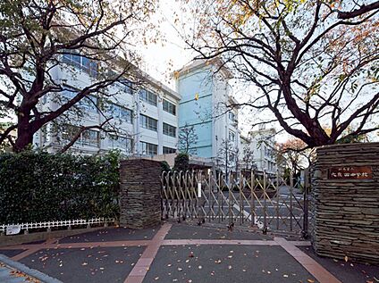 大泉西中学校 約1225m