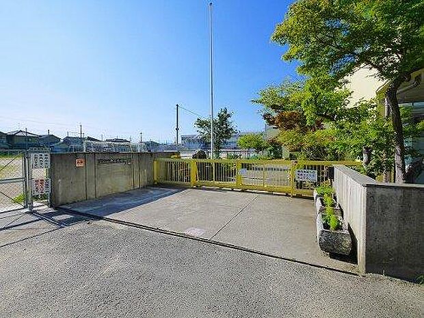 郡山北幼稚園（約1,000m）