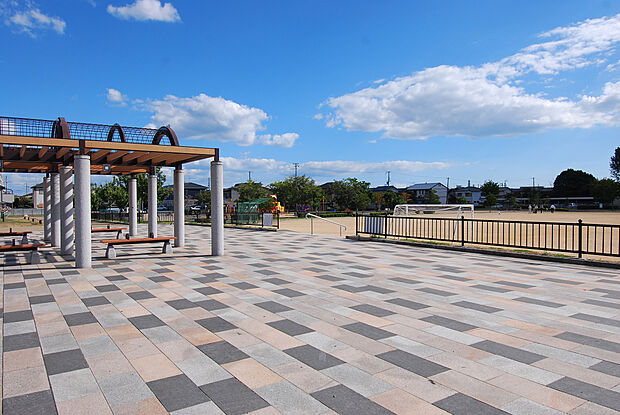 小坂公園(約950m)