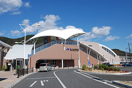 JR山陽本線「はりま勝原」駅 約1200m(徒歩約15分)