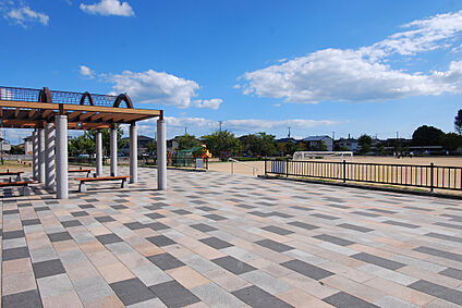 小坂公園 約950m(徒歩約12分)