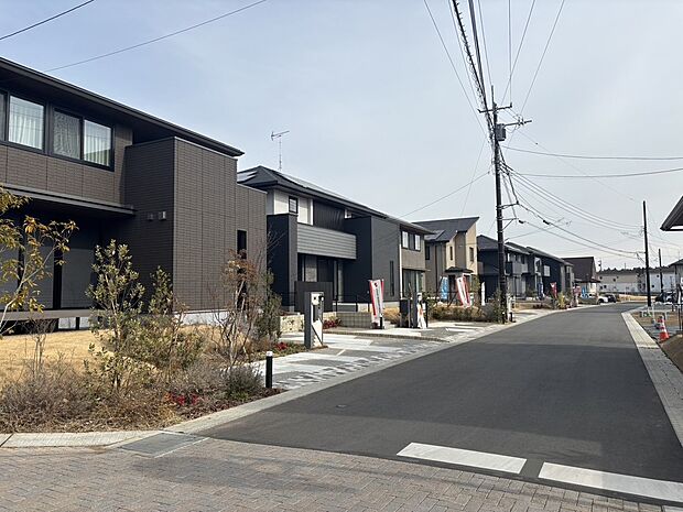 県南地域のほぼ中心付近に位置する阿見町の荒川本郷地区。成熟を重ねる周辺地域において、新たな街づくりが進行中で明るい将来性が期待できるエリアです。人口及び世帯数は若い世代を中心に増加中です。