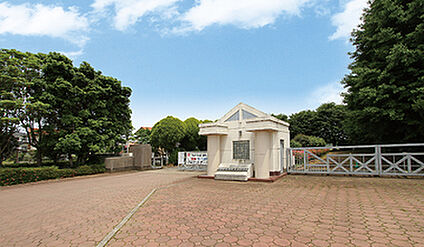 高崎中学校 約2,510m～2,610m(徒歩31分～33分)