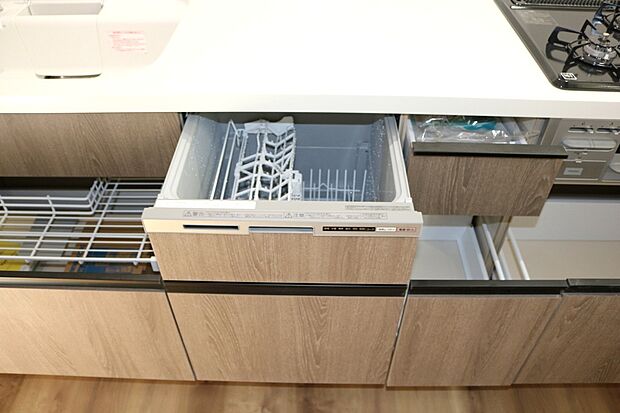【食器洗浄機（同一仕様）】奥様のご負担軽減の強い味方も標準仕様となっております♪