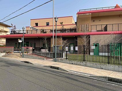 ひらかた聖徳園 約９９０ｍ(徒歩約１２分)