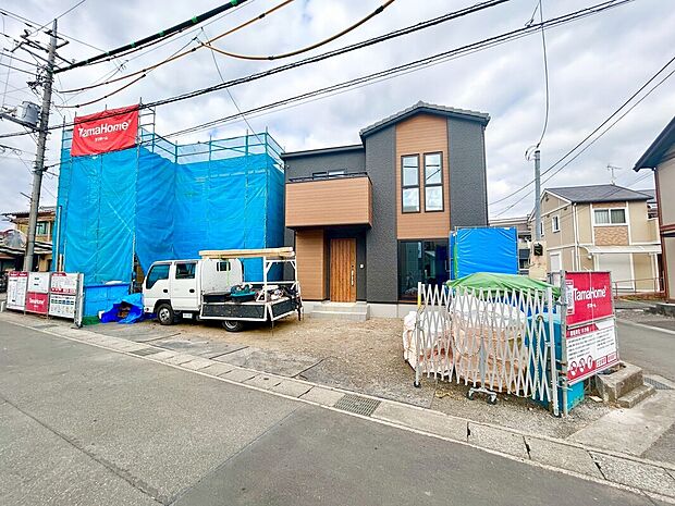 １号棟（左手側）２号棟（右手側）外観写真