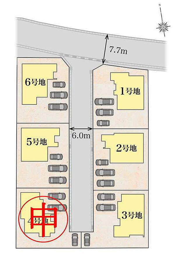 前面道路の幅員は、広々とした6.0ｍ～7.7ｍ！前面道路は分譲地内にお住まいの方が中心に使うので、プライバシー面や防犯面でも安心です。車の通りも抑えられるので、お子様の外遊びも安心です♪