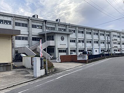 奥町小学校 750ｍ(徒歩10分)