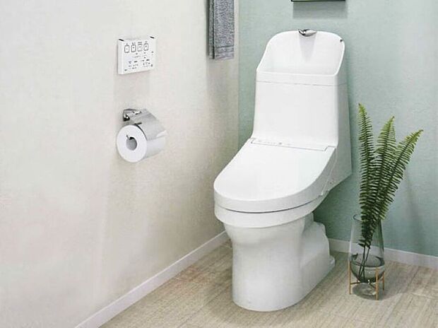 【トイレ】汚れが付きにくい温水便座付きのトイレを採用！水量も節約され家計の負担も家事の負担も軽減されます！



