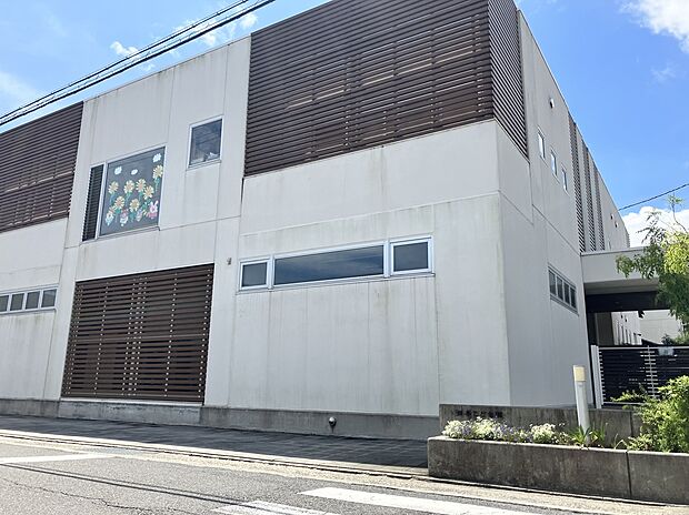 洲本こども園（約1,600m）