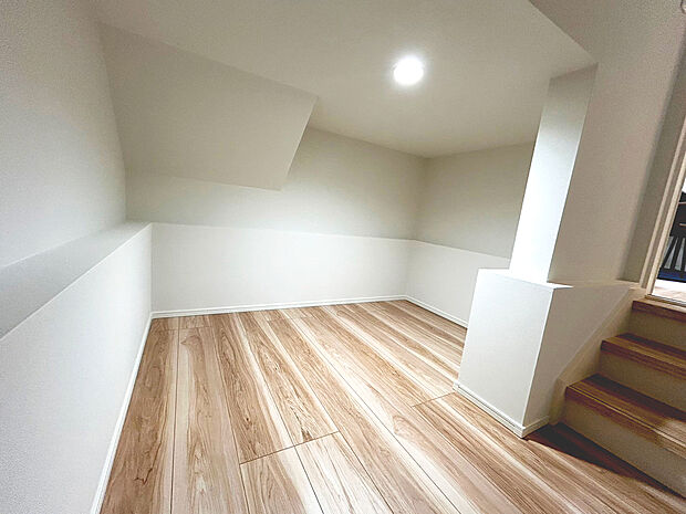 【基礎内収納】階段下も有効活用した収納スペースです。（※こちらは他のタマタウンの内観写真であり、あくまで類似例です）