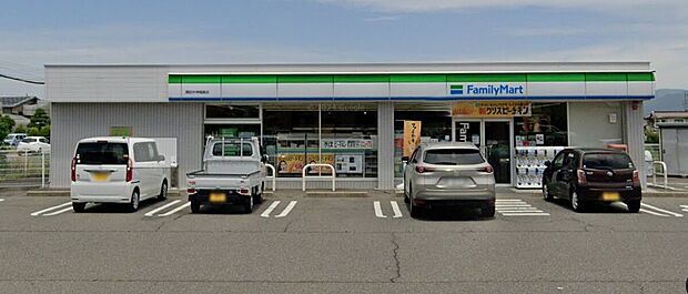 ファミリーマート諏訪中洲福島店（約700m）