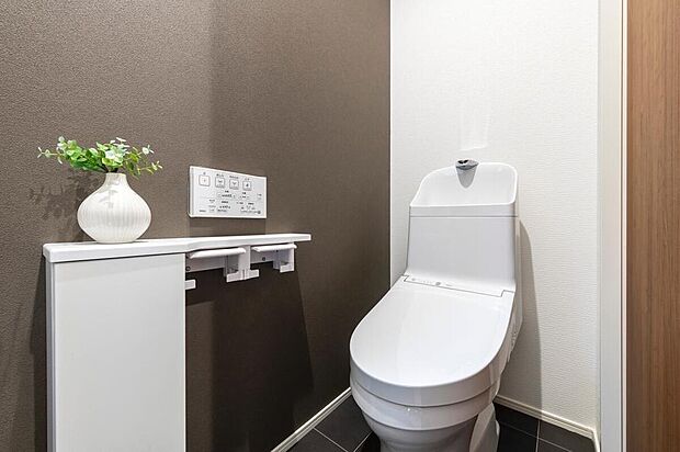 【トイレ【イメージ画】】毎日使うところで意識せずに節水&節約♪オート洗浄や汚れ防止機能などを搭載した日々の暮らしで便利なタイプです。