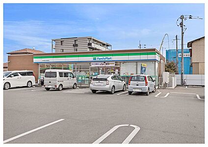 ファミリーマート 久留米西田工業団地店 500m(徒歩7分)