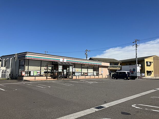 セブンイレブン（約850m）