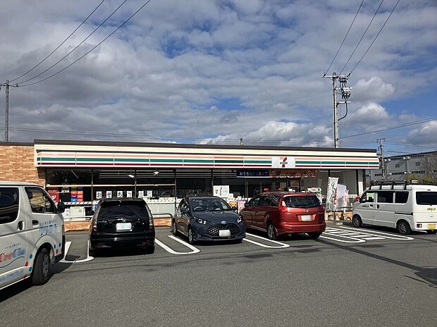 セブンイレブン東広島八本松東店