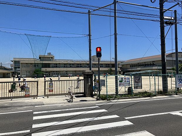 川口小学校