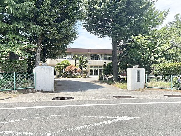 菅野中学校(約1,500m)
