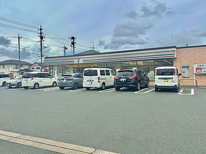 セブンイレブン　細江気賀北店 400ｍ(徒歩5分)