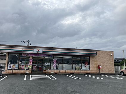 セブンイレブン筑後西牟田店 約900ｍ(徒歩12分)