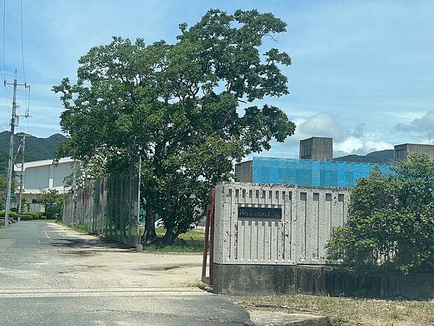 国府中学校
