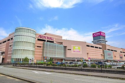 イオンモール福岡伊都店 5,180m(徒歩65分)