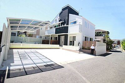 ７ｌｄｋ 中３ｆ含 吹抜のある木造フル装備邸宅 流山セントラルパーク駅より約１５００ｍの一戸建て 21年９月 １３７ ３８m2 ４１坪５５ ７ｌｄｋ 約１３帖中３ｆ書斎兼寝室含む ５９５０万円 消費税含む