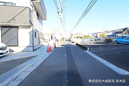 現地写真　前面道路