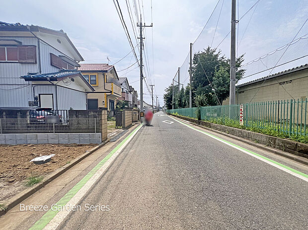 【全7区画】ゆとりあるスペースで駐車もスムーズです。現地写真2026.7.23撮影