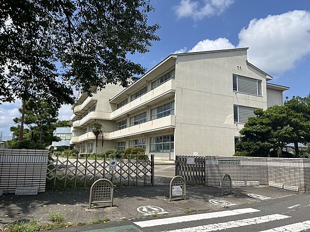 【宇都宮市立泉が丘小学校】徒歩12分
