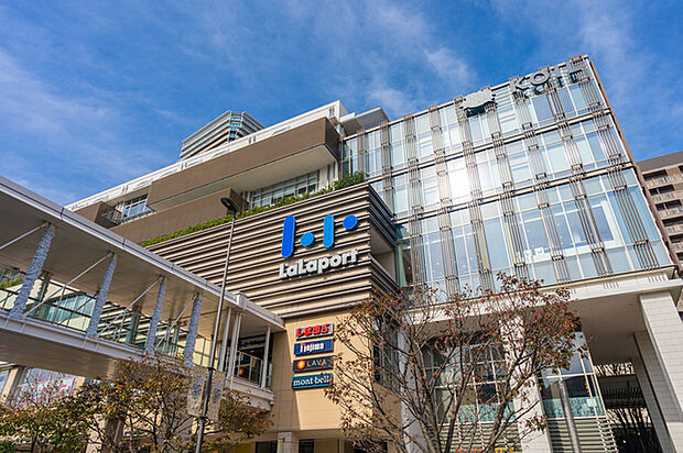 ららぽーと柏の葉（約1,530m）