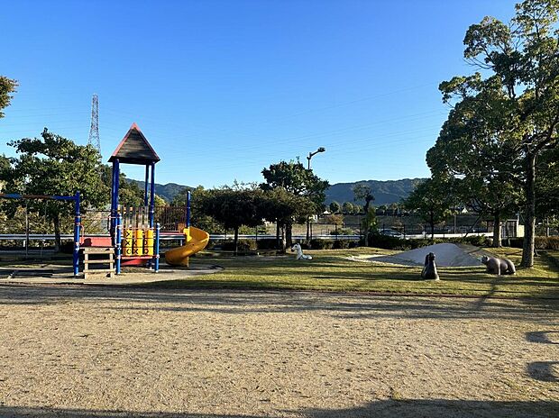 御園公園(約450m)