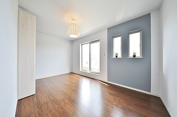 【3F洋室(南側)】【プラン例】3F南側の6帖洋室は、陽ざしがたっぷり差し込みます。