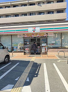 セブンイレブン東大阪六万寺店 660m(徒歩約9分)