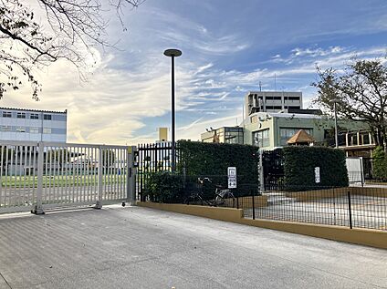 愛和幼稚園 約350m(徒歩5分)