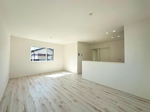 ■LDK16帖！住まわれる方がインテリアコーディネートを楽しめるようシンプルデザインを採用した物件です！