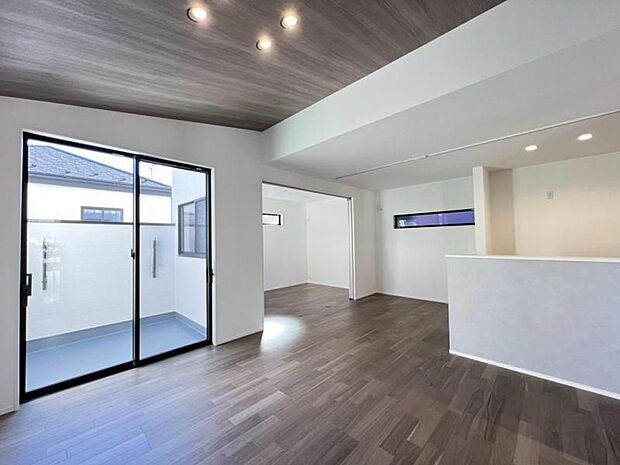 ◆開放的なLDK17.7帖！明るく広々としたリビング空間はご家族に上質な寛ぎの時間をもたらしてくれそうです！