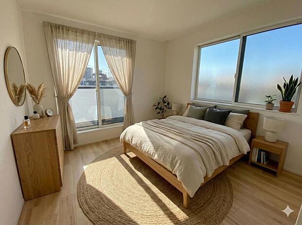 ◆2号棟2階6帖洋室◆※こちらの写真は現況の室内写真にCGを使用して家具等を合成加工したものであり、実際の室内状況とは異なります。なお当物件は家具付き物件ではありません。