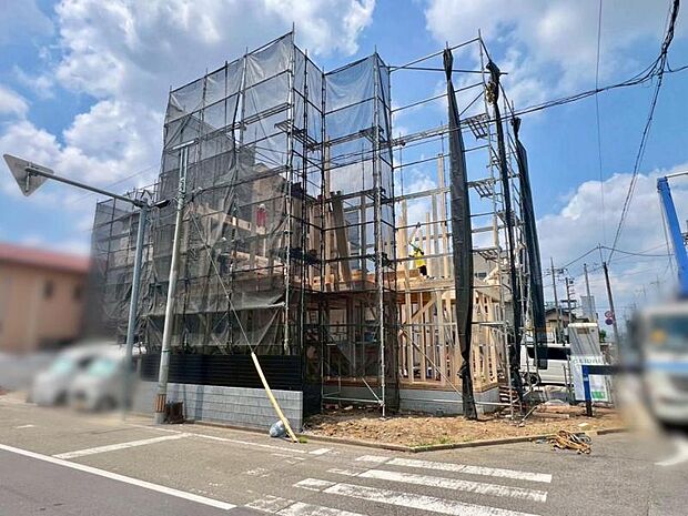◆ゆとりのある前面道路に面した開放感のある立地！食洗機や浴室乾燥機、ピタットキーなど暮らしをラクにする最新設備が勢揃い！※2026.6月撮影