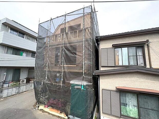 本物件は未完成のため、お近くにある同仕様の完成物件をご案内いたします。完成後の暮らしをイメージしながら、安心してご検討いただけます。どうぞお気軽にお問合せください。（2026年6月撮影）