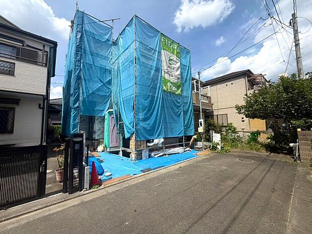 【現地写真】ビッグターミナル「大宮」駅徒歩14分の好立地!複数路線利用で都心へ直結し、氷川神社や大宮公園の豊かな自然も身近に享受する環境。(2026年8月撮影)
